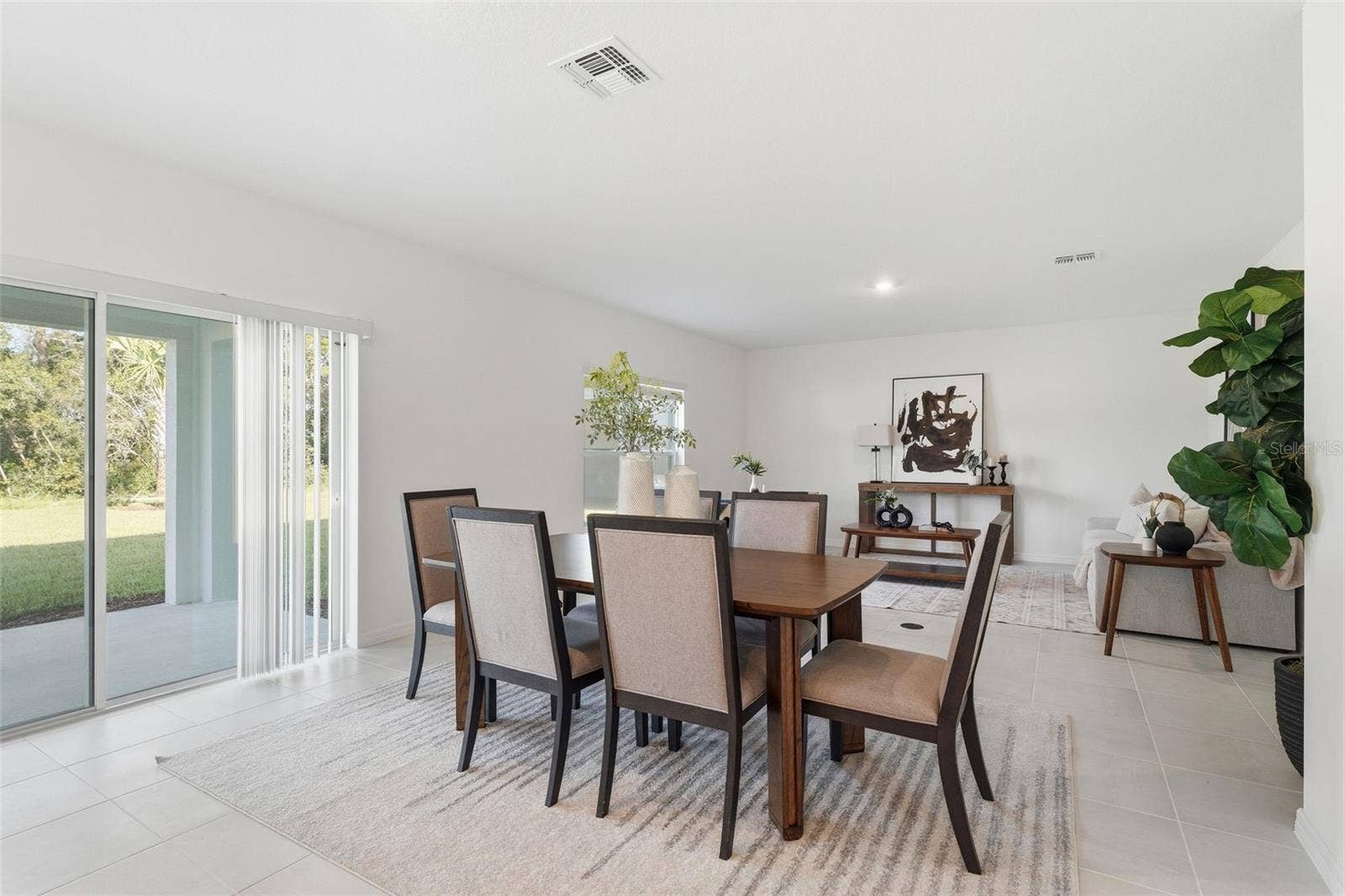 748 FARFIELDS STREET, Deland, FL 32724 Dining / Great Room
