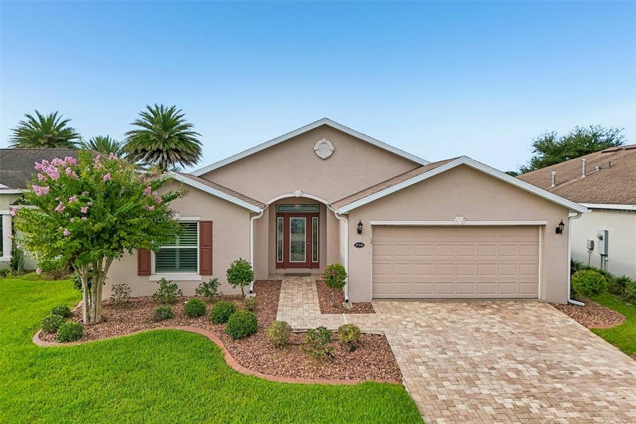 Property photo for 27143 ROANOKE DRIVE, Leesburg, FL