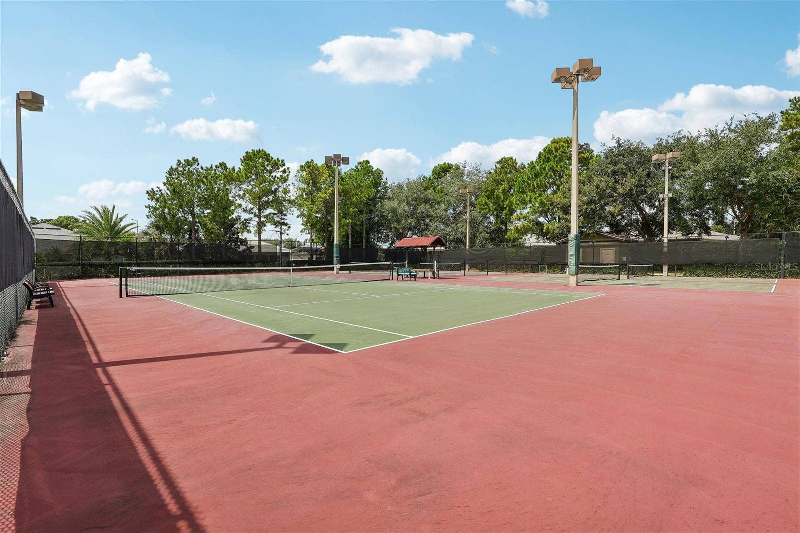 27143 ROANOKE DRIVE, Leesburg, FL 34748