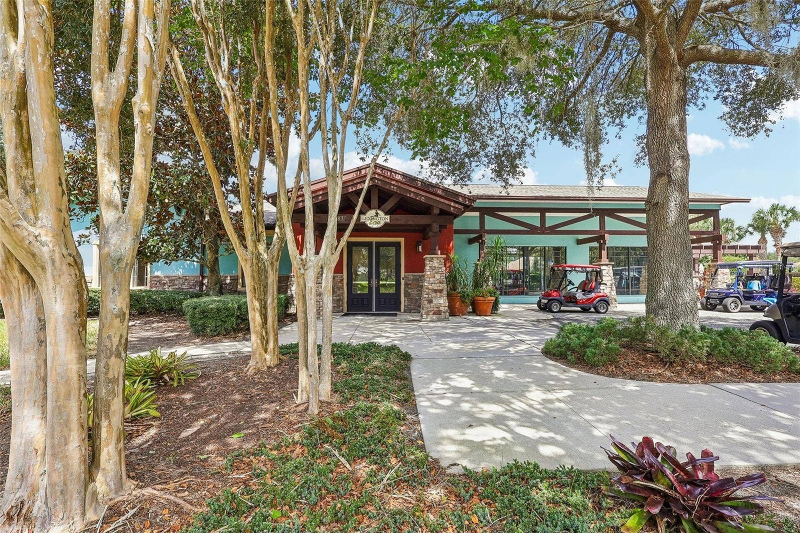 27143 ROANOKE DRIVE, Leesburg, FL 34748