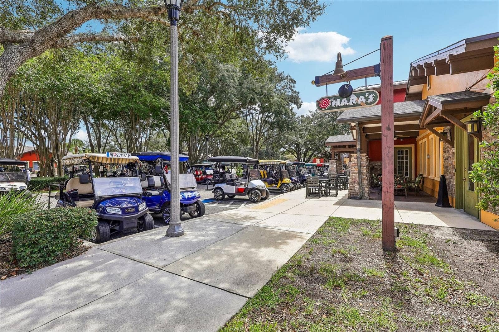 27143 ROANOKE DRIVE, Leesburg, FL 34748