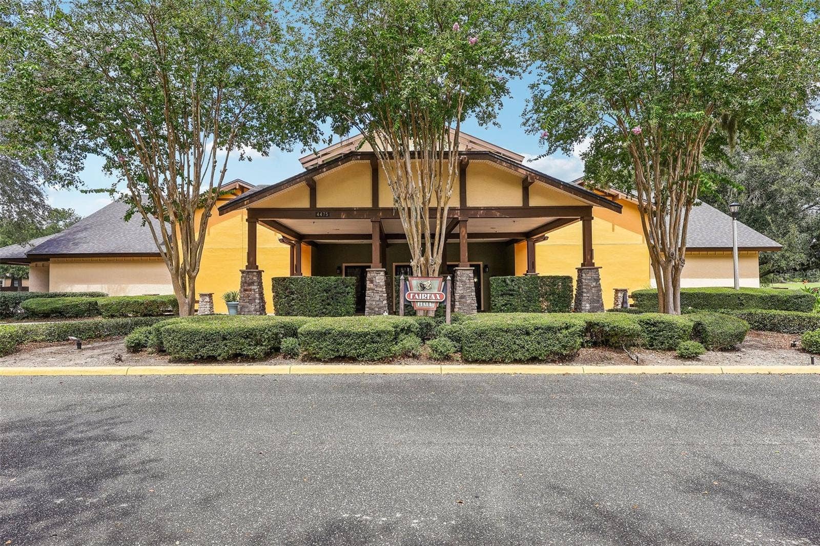 27143 ROANOKE DRIVE, Leesburg, FL 34748
