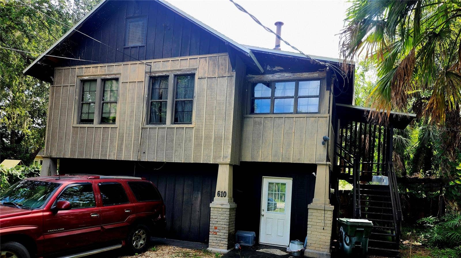 Front View w/steps leading to second level