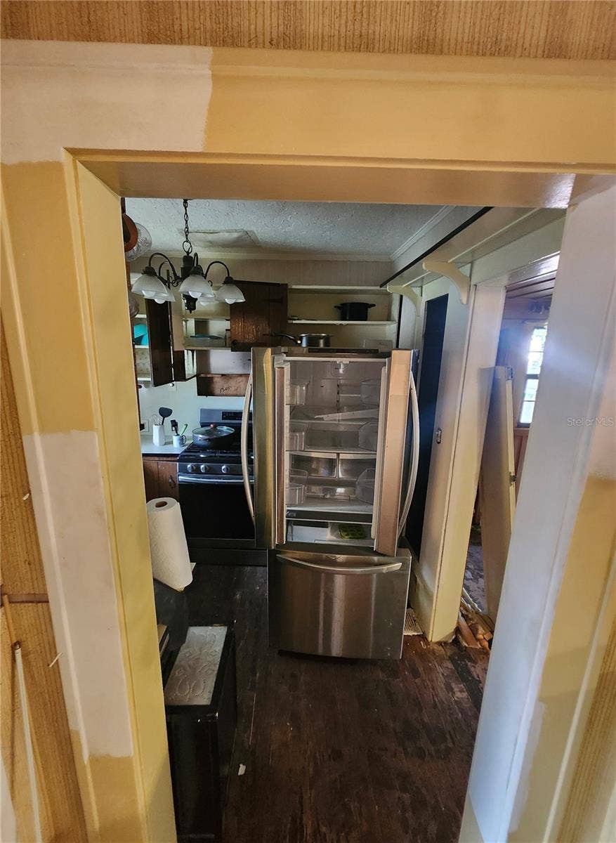 Kitchen (upstairs)