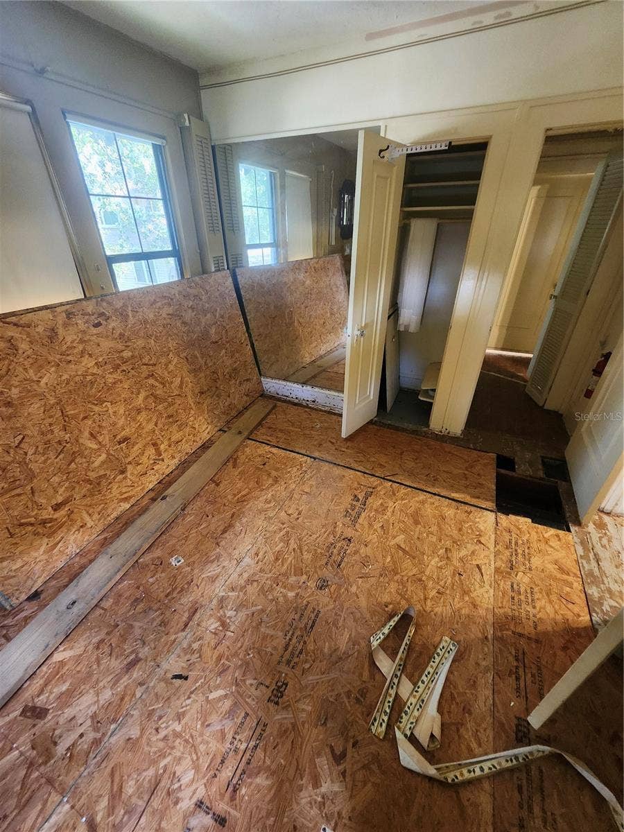 Bedroom (Main Floor)