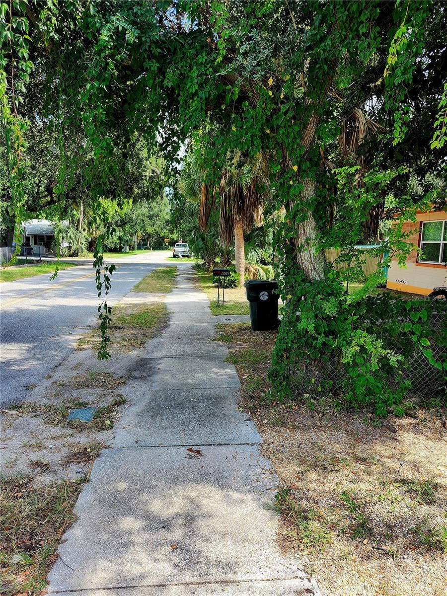610 TANGLEWOOD STREET, Daytona Beach, FL 32114