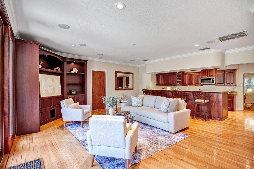 601 WESTMINSTER STREET, Orlando, FL 32803 601 WESTMINSTER STREET, Orlando, FL 32803