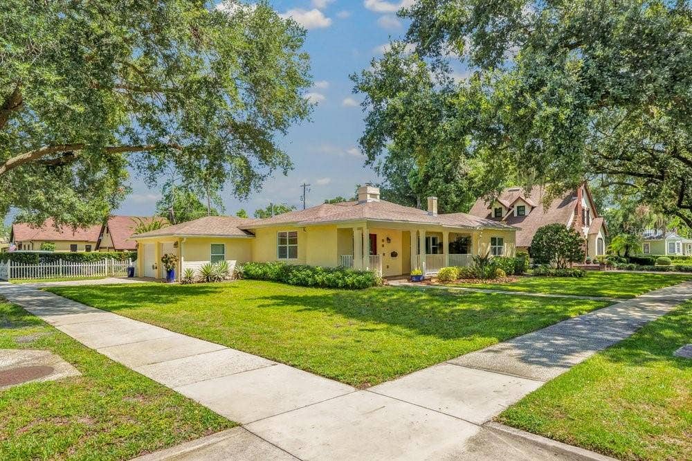 601 WESTMINSTER STREET, Orlando, FL 32803 Oversized Corner Lot with double side entry Garage