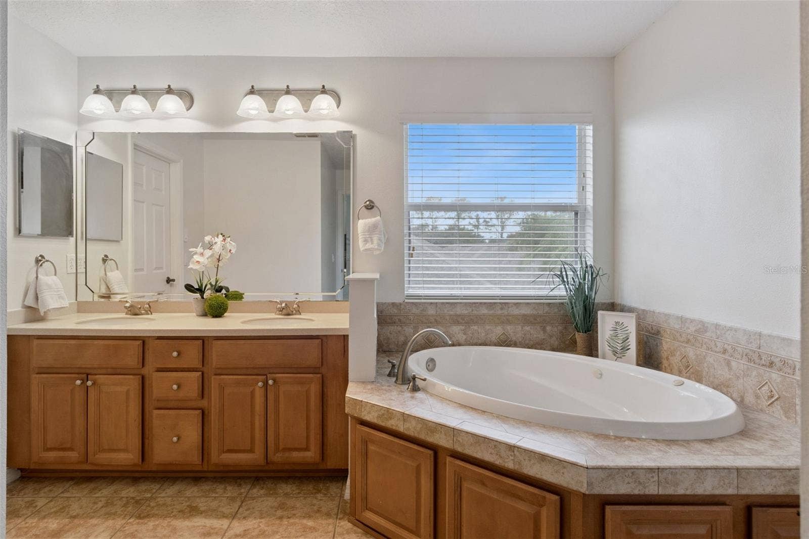 5830 ANSLEY WAY, Mount Dora, FL 32757