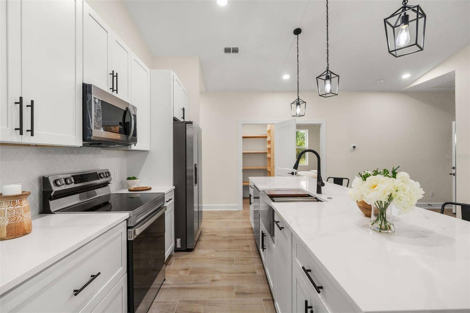 Kitchen & Pantry