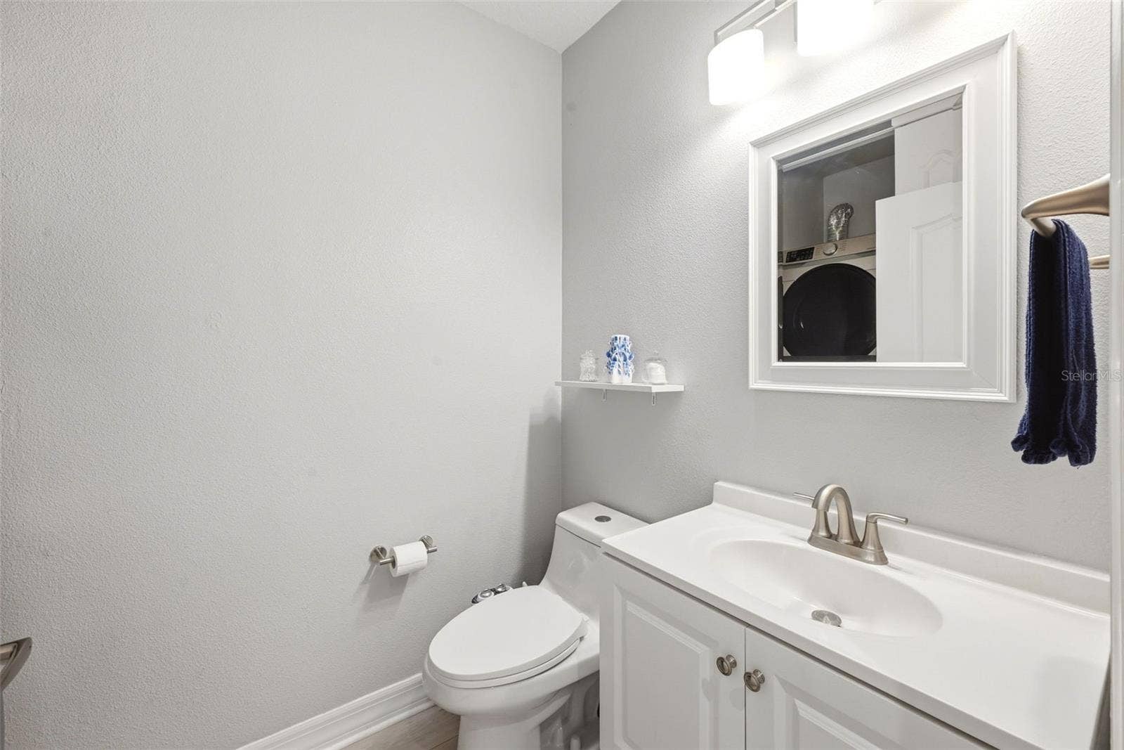 500 MIRASOL CIRCLE, #205, Celebration, FL 34747 Half Bathroom