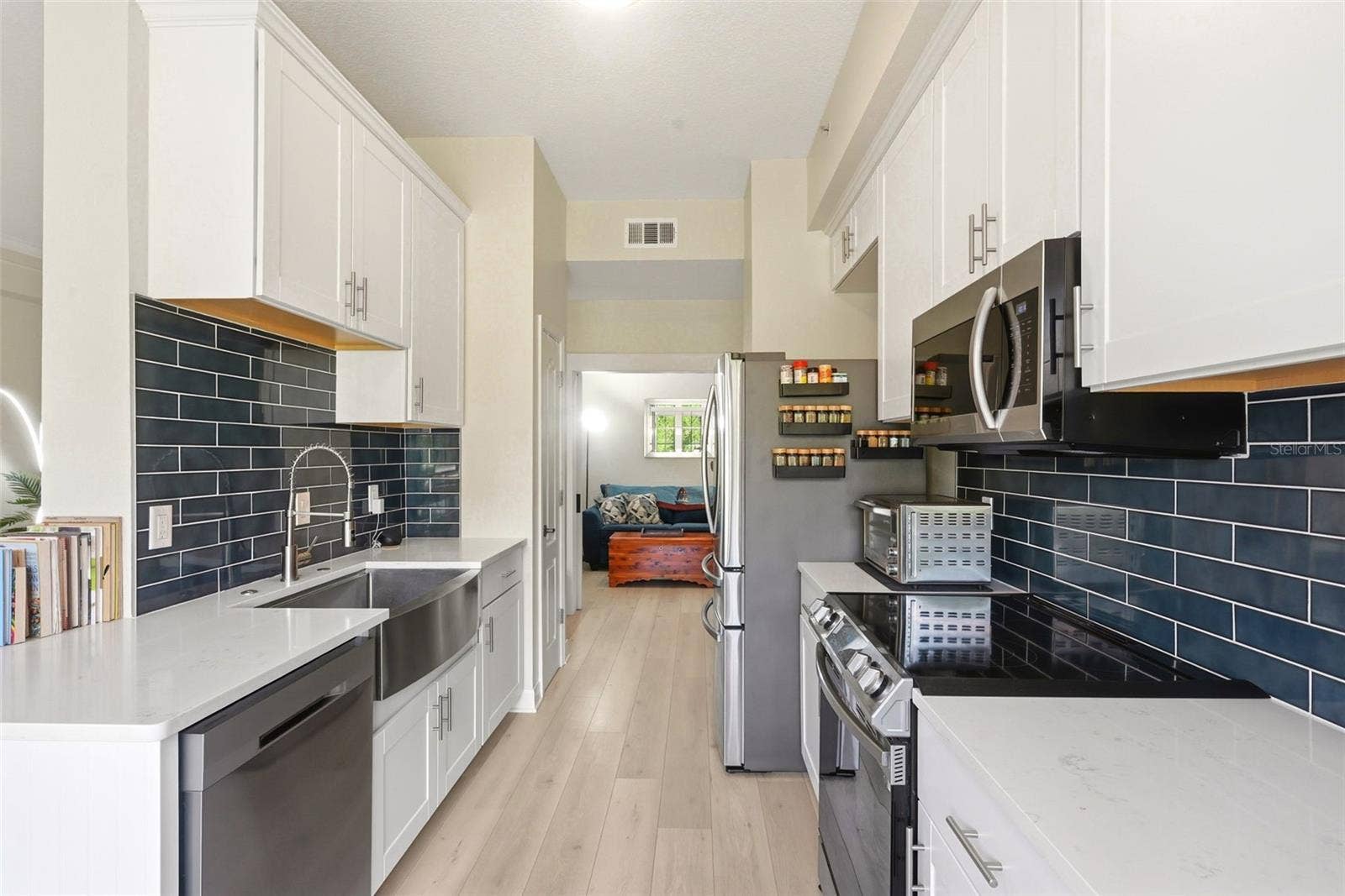 500 MIRASOL CIRCLE, #205, Celebration, FL 34747 Stainless Steel Appliances