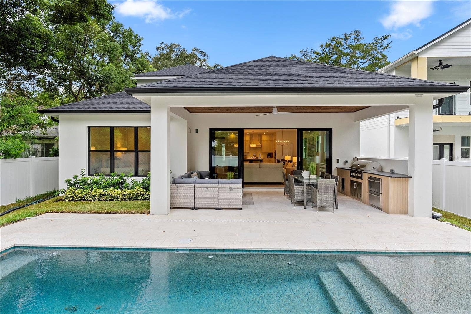2931 HELEN AVENUE, Orlando, FL 32804 2931 HELEN AVENUE, Orlando, FL 32804
