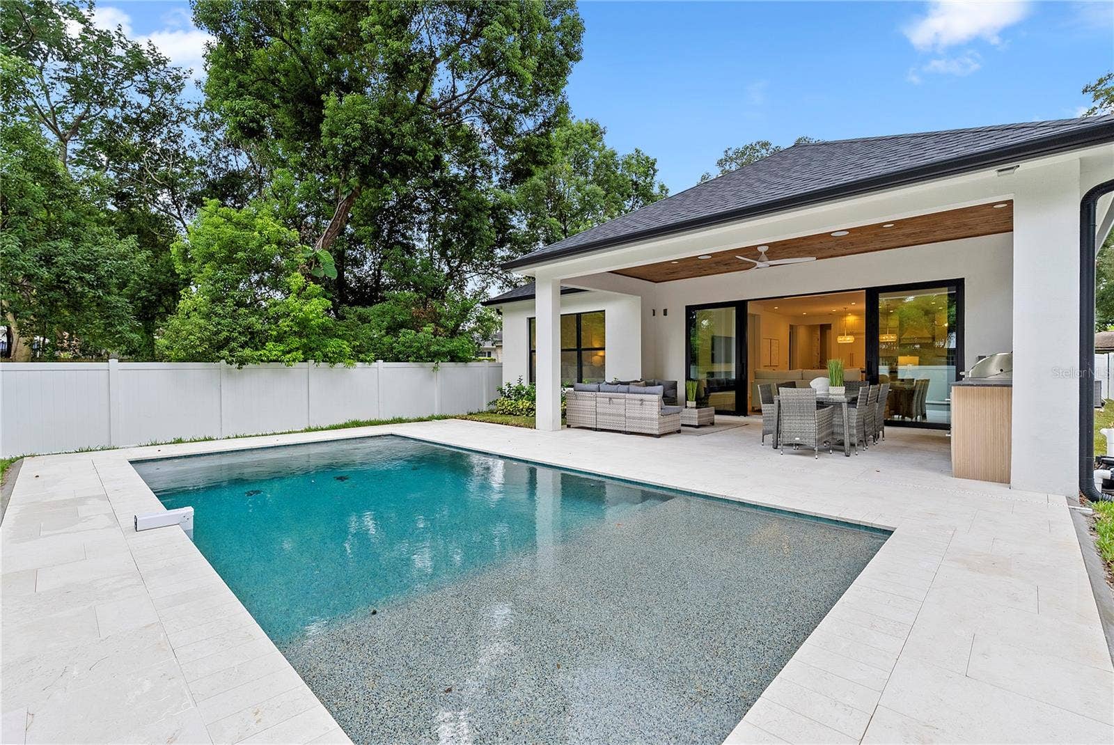2931 HELEN AVENUE, Orlando, FL 32804 2931 HELEN AVENUE, Orlando, FL 32804