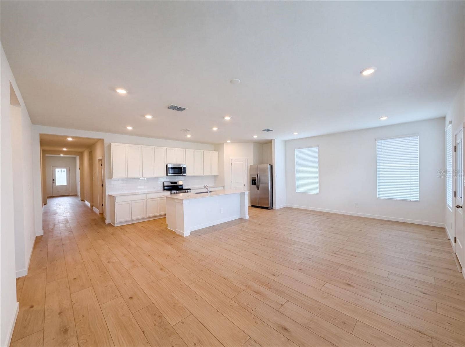 347 PUMA LOOP, Groveland, FL 34736 Virtually Staged
