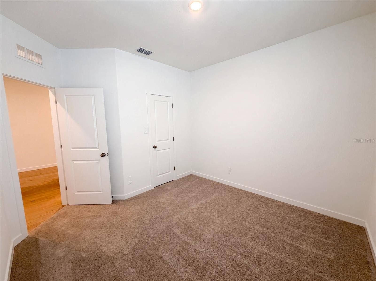 347 PUMA LOOP, Groveland, FL 34736 347 PUMA LOOP, Groveland, FL 34736