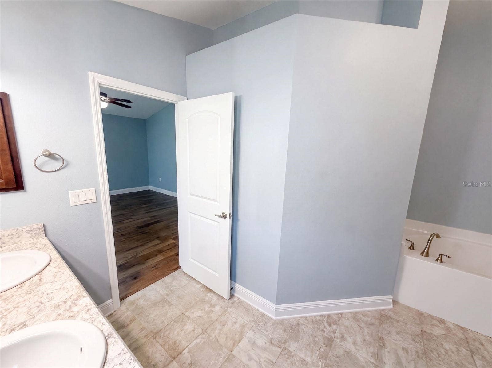 1229 LONGVILLE CIRCLE, Tavares, FL 32778