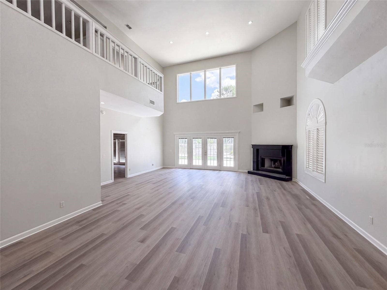 24 BAY POINTE DRIVE, Ormond Beach, FL 32174 24 BAY POINTE DRIVE, Ormond Beach, FL 32174