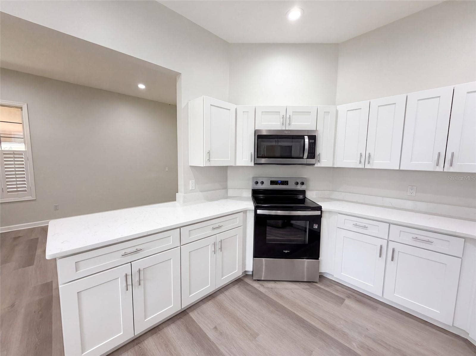 24 BAY POINTE DRIVE, Ormond Beach, FL 32174 24 BAY POINTE DRIVE, Ormond Beach, FL 32174