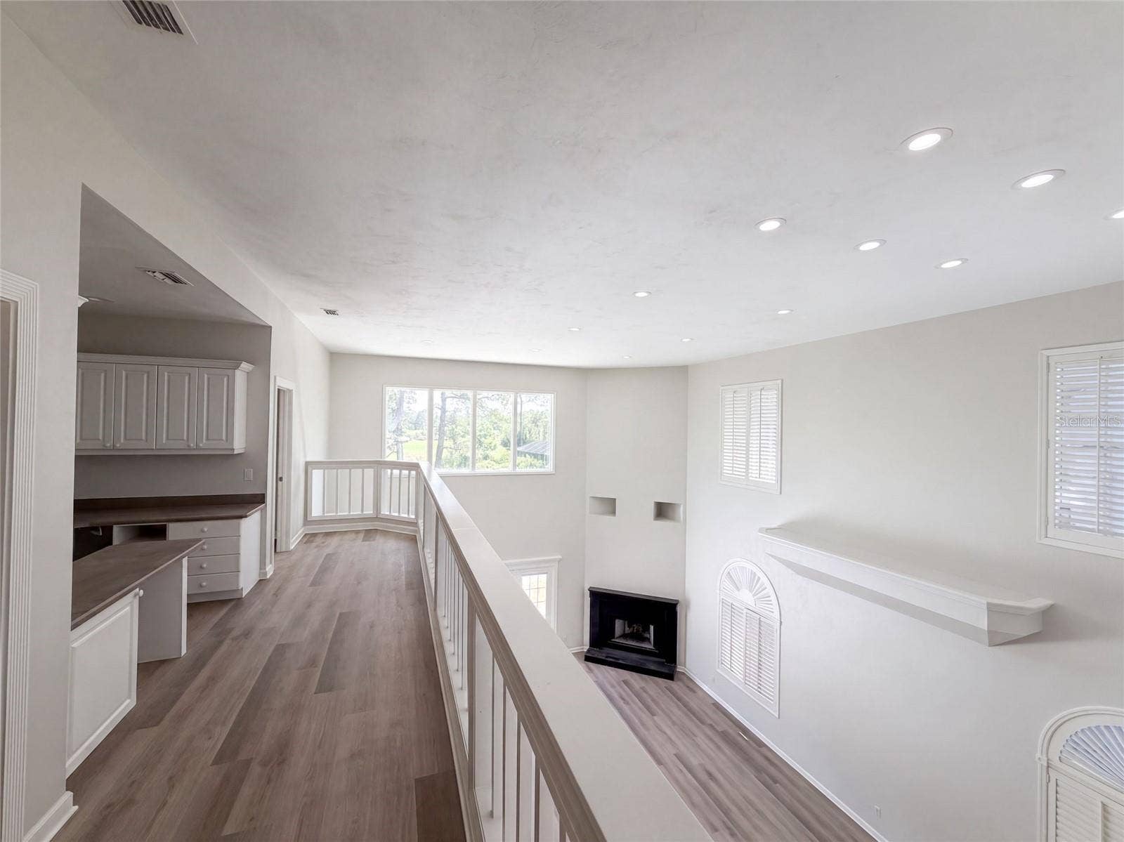24 BAY POINTE DRIVE, Ormond Beach, FL 32174 24 BAY POINTE DRIVE, Ormond Beach, FL 32174