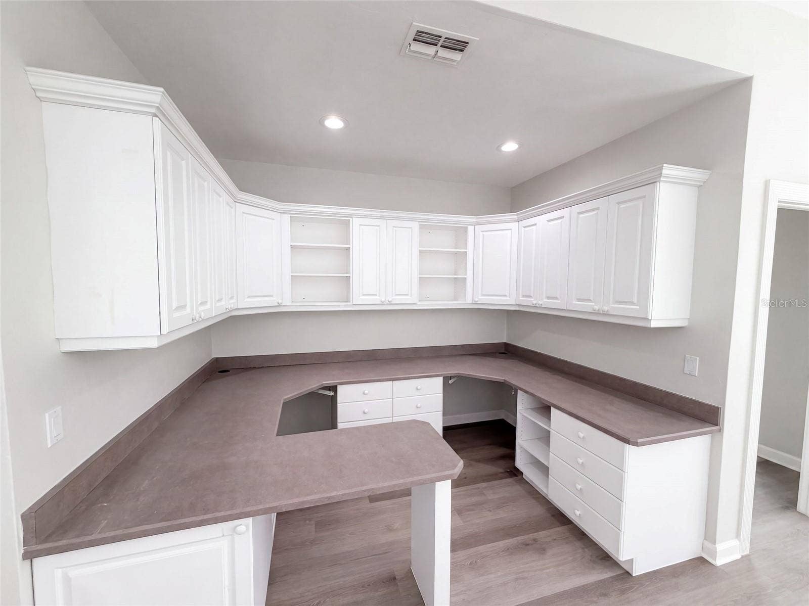 24 BAY POINTE DRIVE, Ormond Beach, FL 32174 24 BAY POINTE DRIVE, Ormond Beach, FL 32174