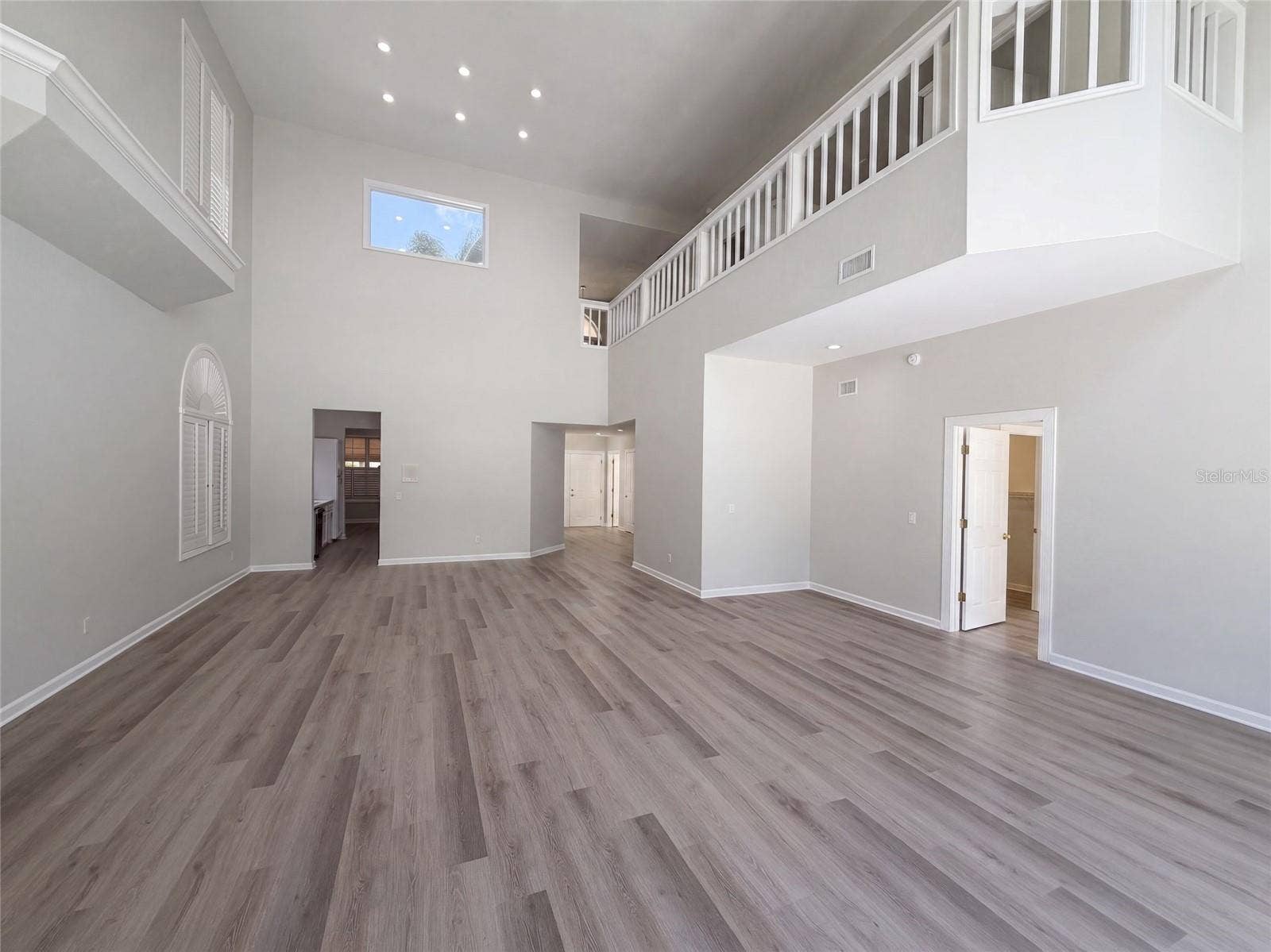 24 BAY POINTE DRIVE, Ormond Beach, FL 32174 24 BAY POINTE DRIVE, Ormond Beach, FL 32174