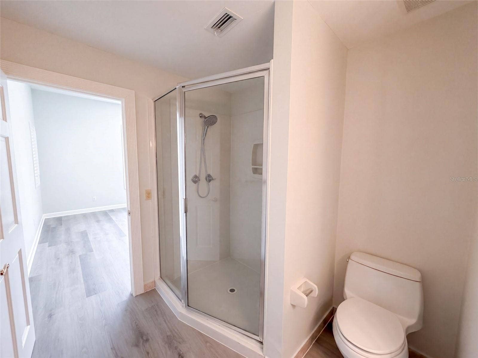 24 BAY POINTE DRIVE, Ormond Beach, FL 32174 24 BAY POINTE DRIVE, Ormond Beach, FL 32174