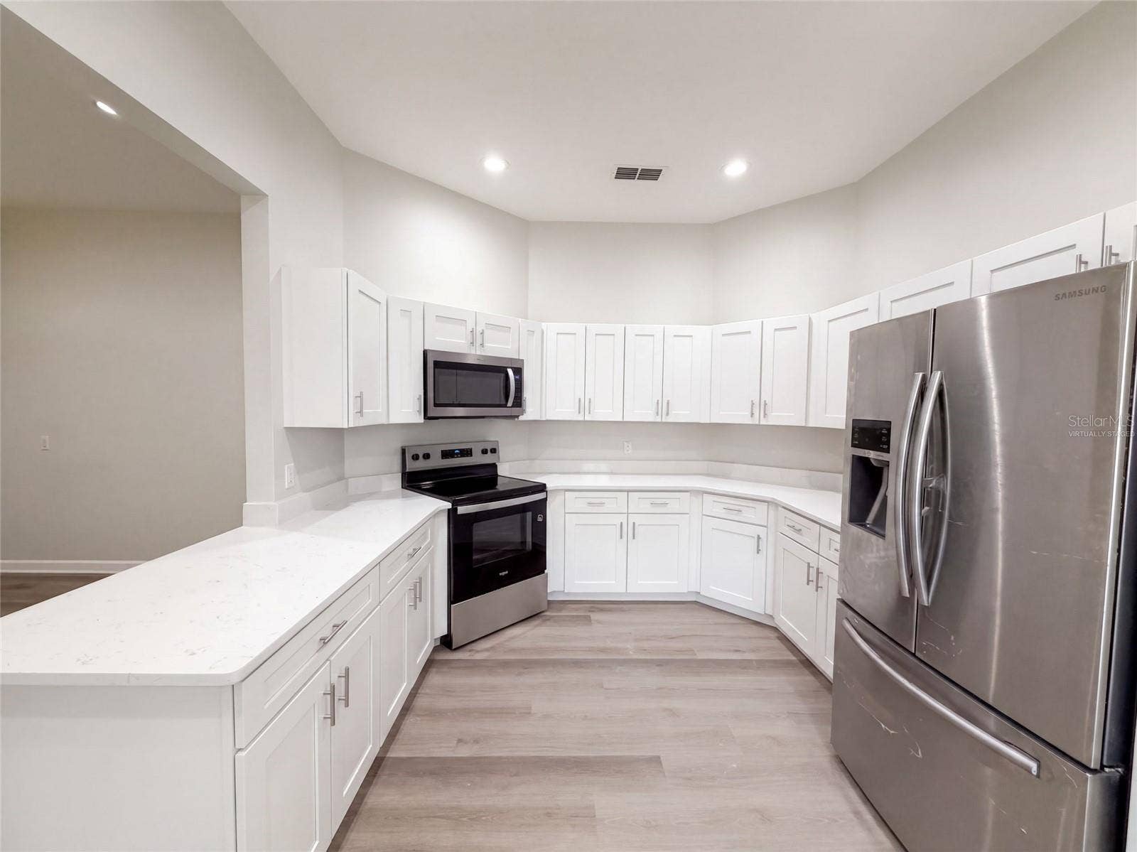 24 BAY POINTE DRIVE, Ormond Beach, FL 32174 Virtually Staged