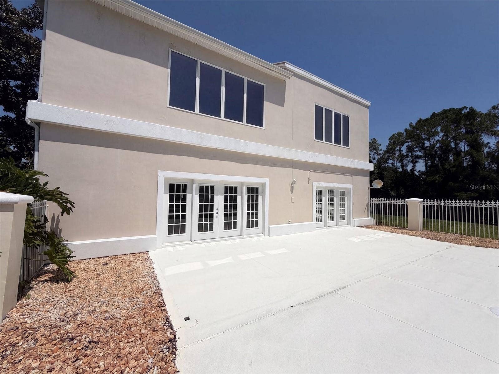 24 BAY POINTE DRIVE, Ormond Beach, FL 32174 24 BAY POINTE DRIVE, Ormond Beach, FL 32174
