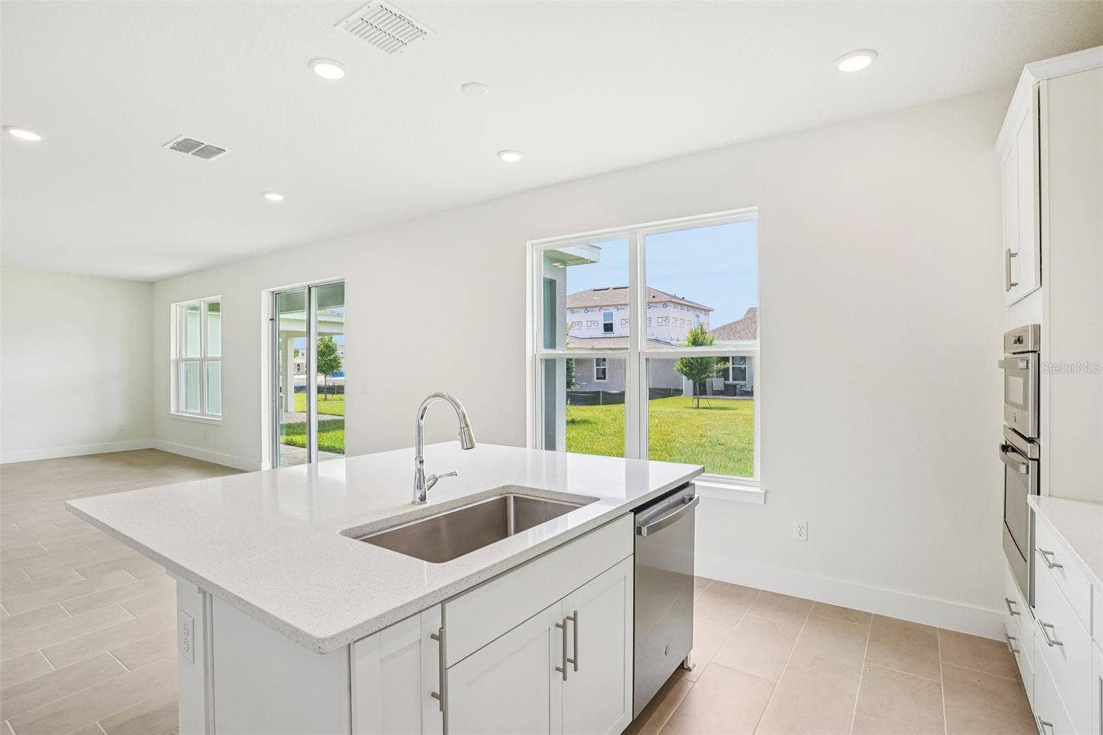 30333 EMERALD FOREST DRIVE, Mount Dora, FL 32757