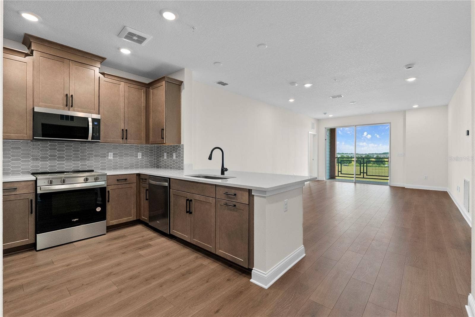 7545 LAUREATE BOULEVARD, #7404, Orlando, FL 32827 7545 LAUREATE BOULEVARD, #7404, Orlando, FL 32827