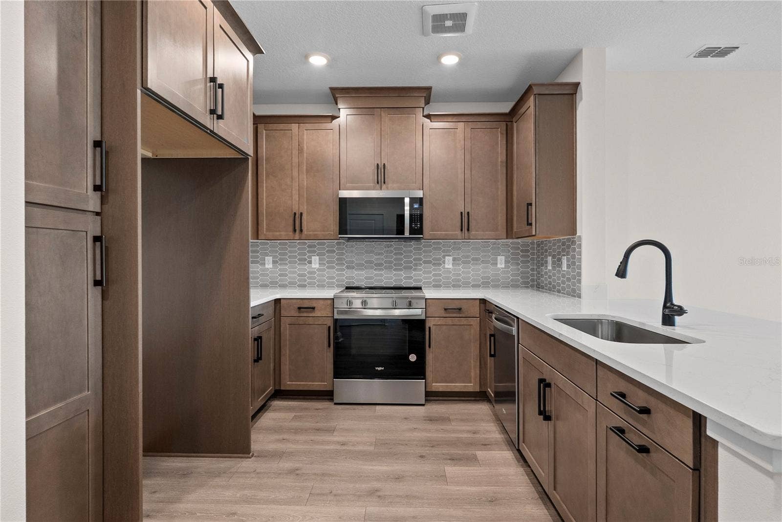 7545 LAUREATE BOULEVARD, #7404, Orlando, FL 32827 7545 LAUREATE BOULEVARD, #7404, Orlando, FL 32827