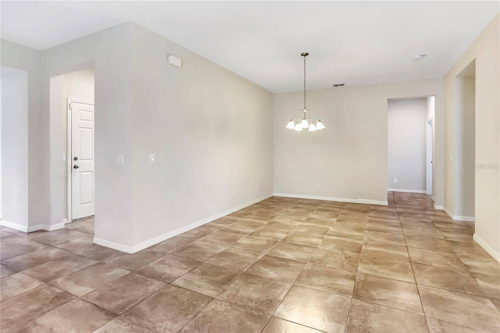 2368 OXMOOR DRIVE, Deland, FL 32724 2368 OXMOOR DRIVE, Deland, FL 32724