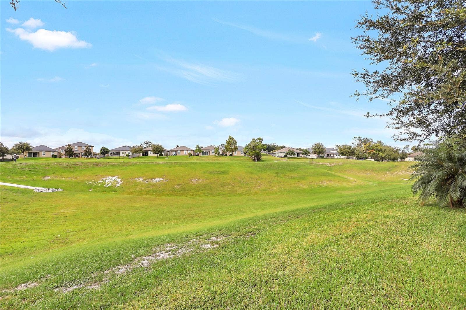 2368 OXMOOR DRIVE, Deland, FL 32724 2368 OXMOOR DRIVE, Deland, FL 32724
