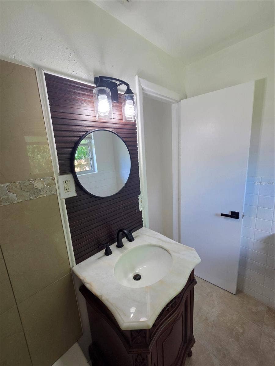 1500 CREST AVENUE, Leesburg, FL 34748 1500 CREST AVENUE, Leesburg, FL 34748