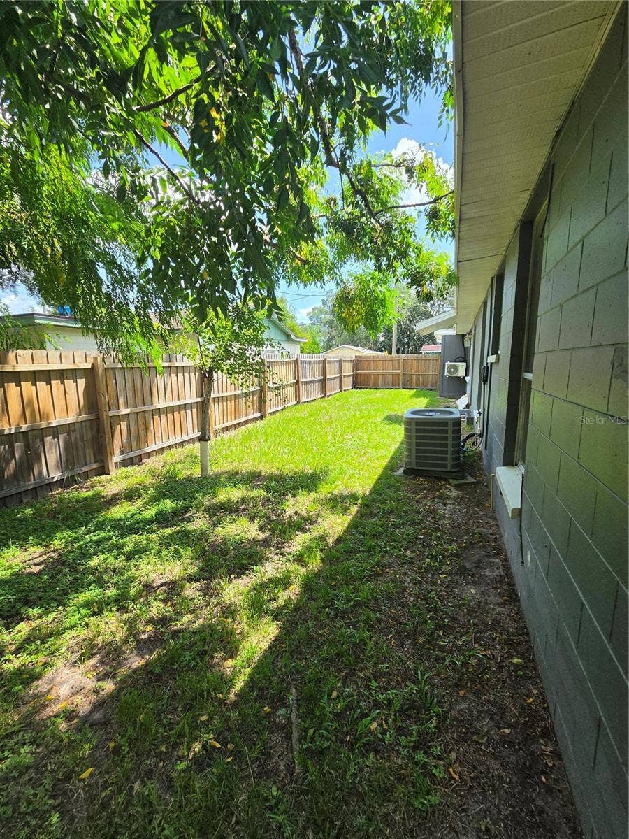 1500 CREST AVENUE, Leesburg, FL 34748 1500 CREST AVENUE, Leesburg, FL 34748