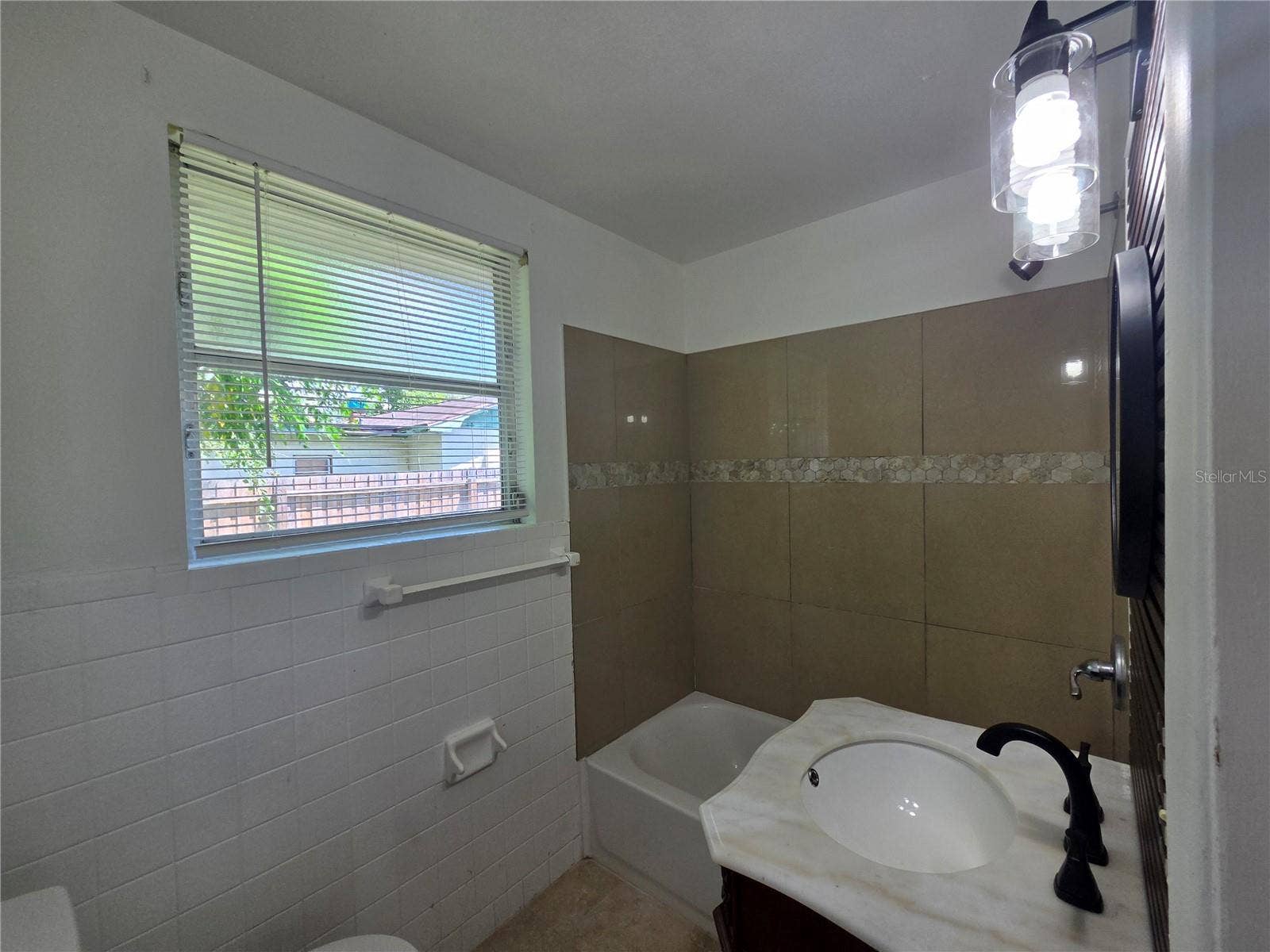 1500 CREST AVENUE, Leesburg, FL 34748 1500 CREST AVENUE, Leesburg, FL 34748