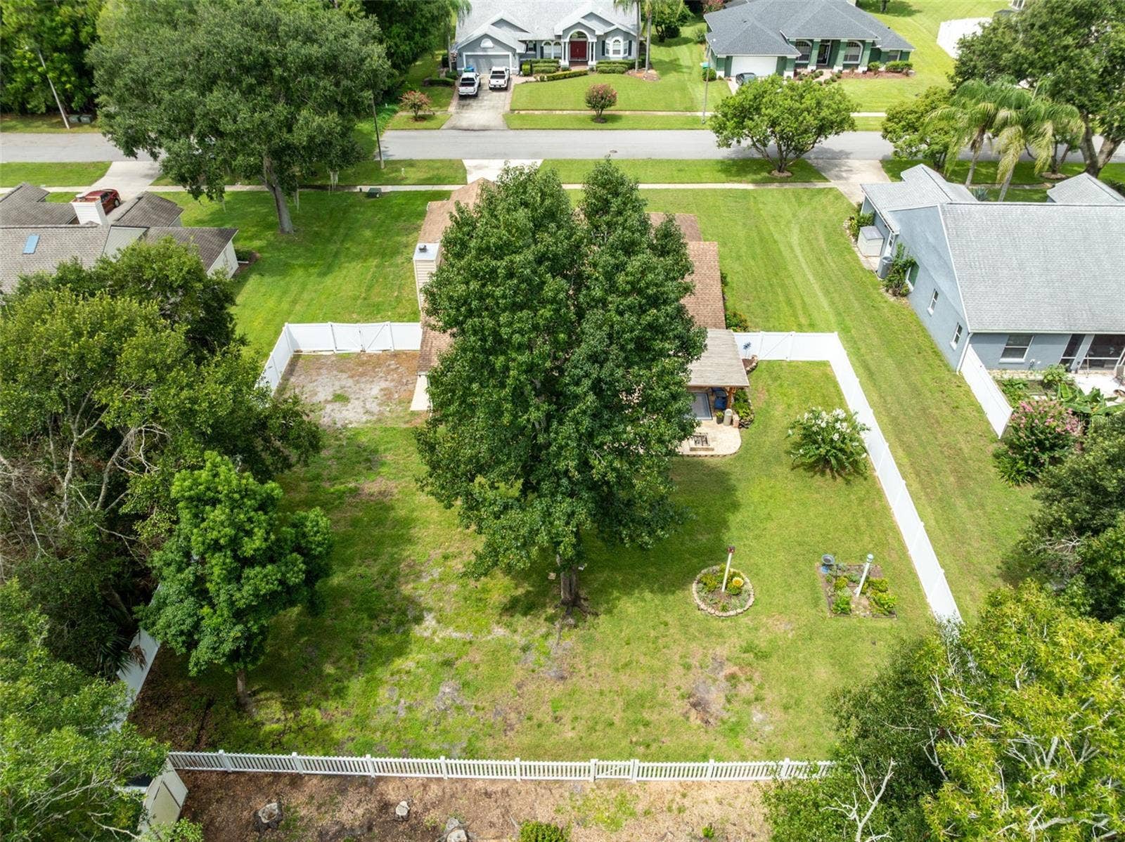 633 PUGH STREET, Lake Mary, FL 32746 633 PUGH STREET, Lake Mary, FL 32746