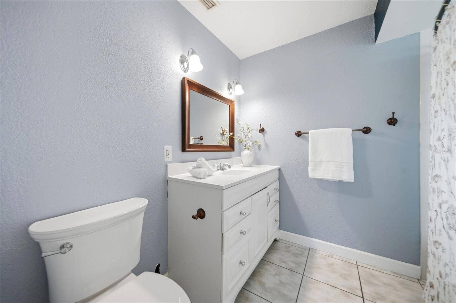 1540 E HORATIO AVENUE, Maitland, FL 32751 Primary bathroom.