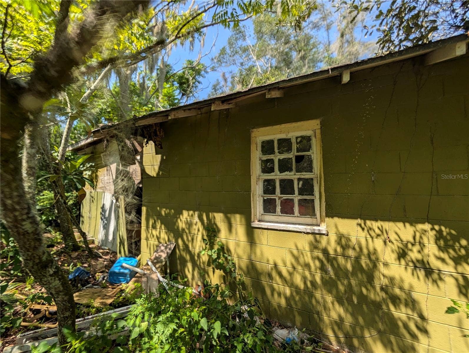 700 GRANT AVENUE, Deland, FL 32724 Side of the first house to the right