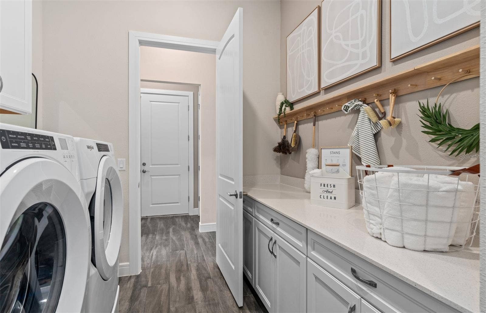 15000 CANOPY COVER DRIVE, Winter Garden, FL 34787 Model Home Design Only. Pictures and furnishings are for illustrative purposes only. Elevations, colors and options may vary. Furniture is for model home staging only.
