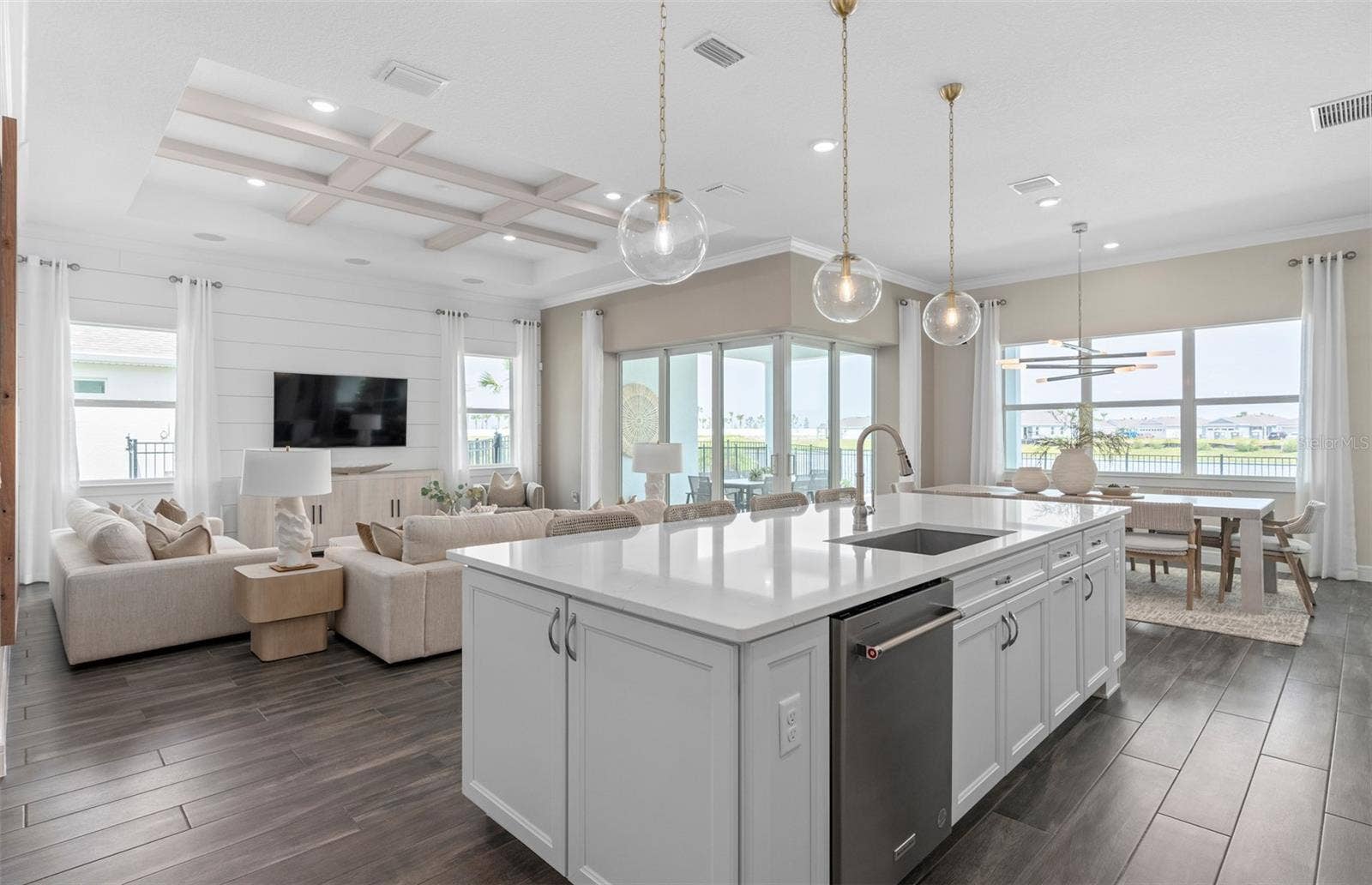 15000 CANOPY COVER DRIVE, Winter Garden, FL 34787 Model Home Design Only. Pictures and furnishings are for illustrative purposes only. Elevations, colors and options may vary. Furniture is for model home staging only.