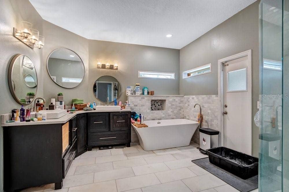 3743 GATLIN WOODS DRIVE, Orlando, FL 32812 Primary Bath