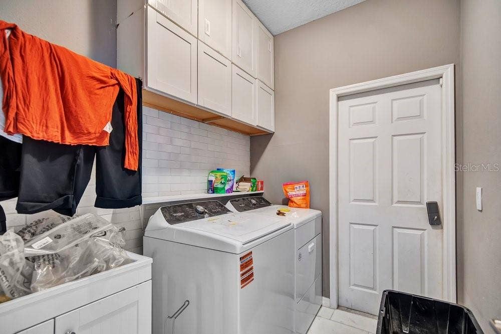 3743 GATLIN WOODS DRIVE, Orlando, FL 32812 Laundry