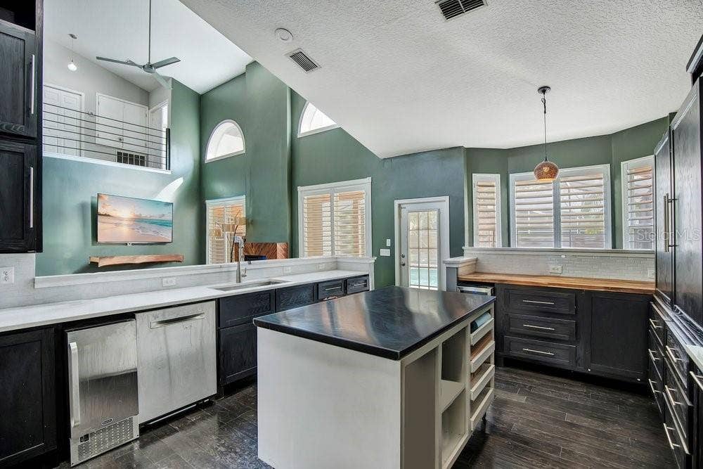 3743 GATLIN WOODS DRIVE, Orlando, FL 32812 Digitally Enhanced Chefs Kitchen