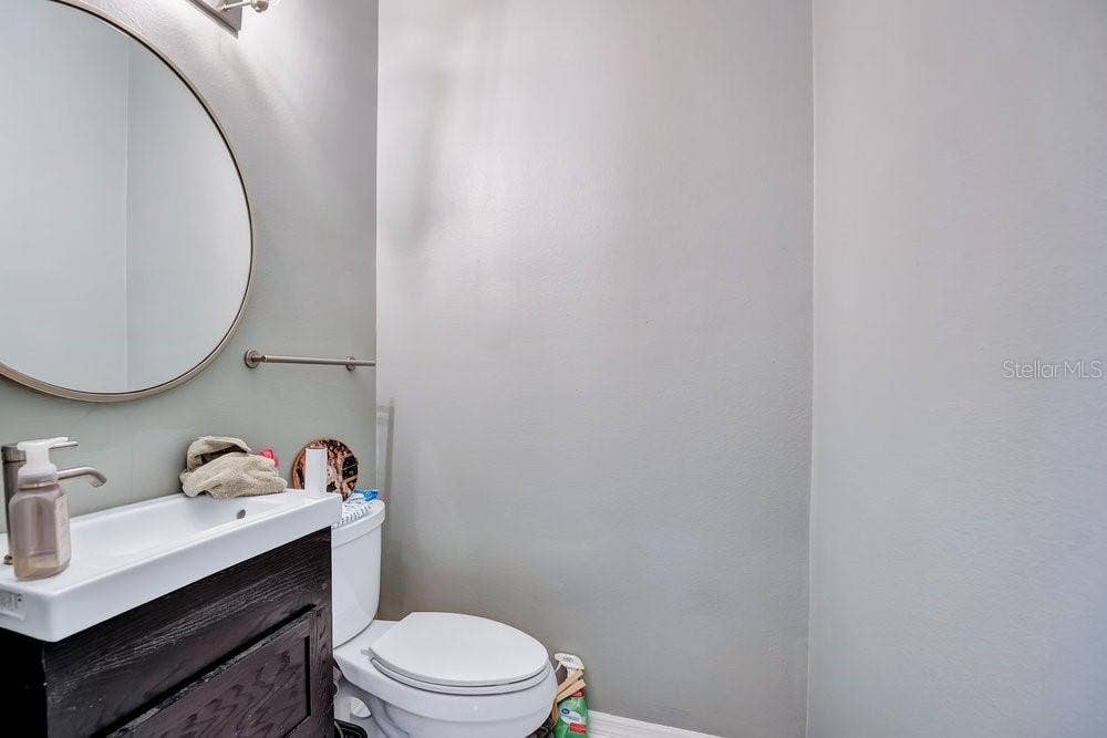 3743 GATLIN WOODS DRIVE, Orlando, FL 32812 Downstairs Half Bath