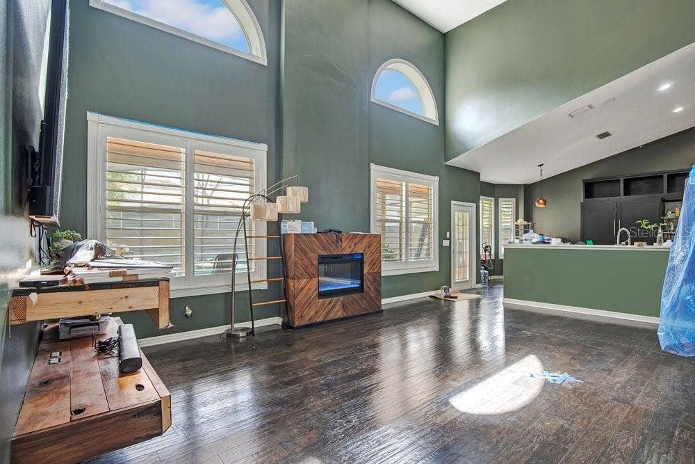 3743 GATLIN WOODS DRIVE, Orlando, FL 32812 Living Room