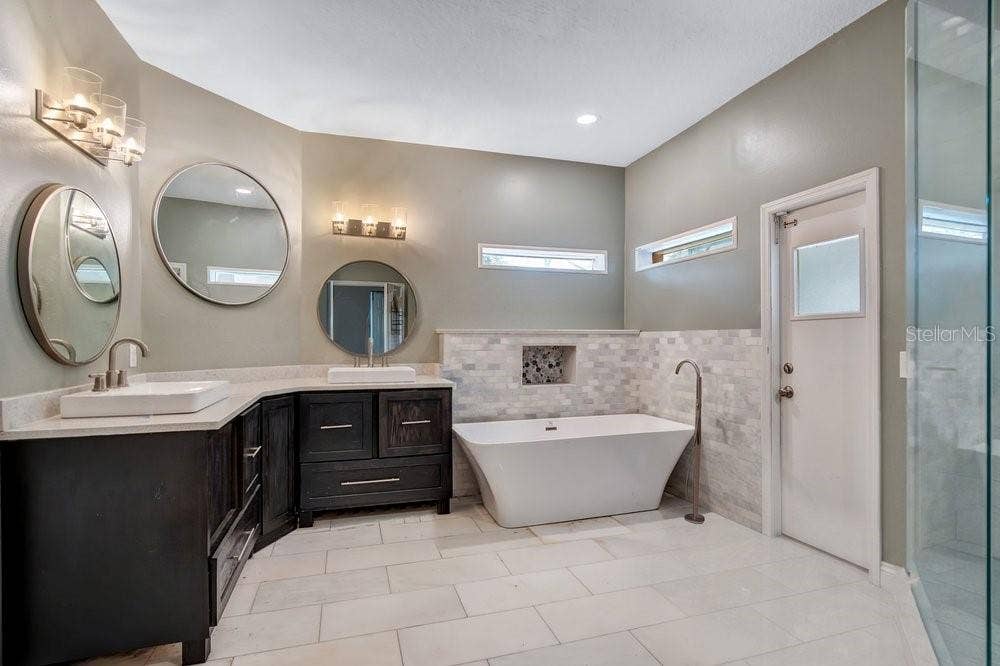 3743 GATLIN WOODS DRIVE, Orlando, FL 32812 Digitally Enhanced Primary Bath