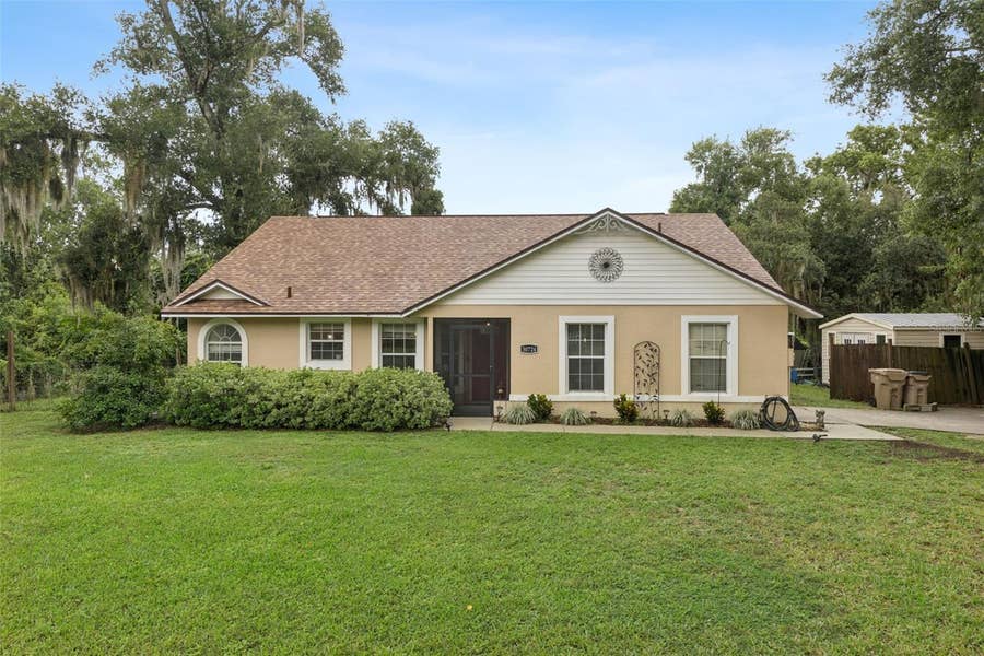 Property photo for 30724 FAIRVIEW AVENUE, Tavares, FL