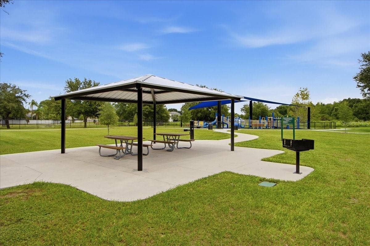 7430 BENTONSHIRE AVENUE, Windermere, FL 34786 Orange County Park across street